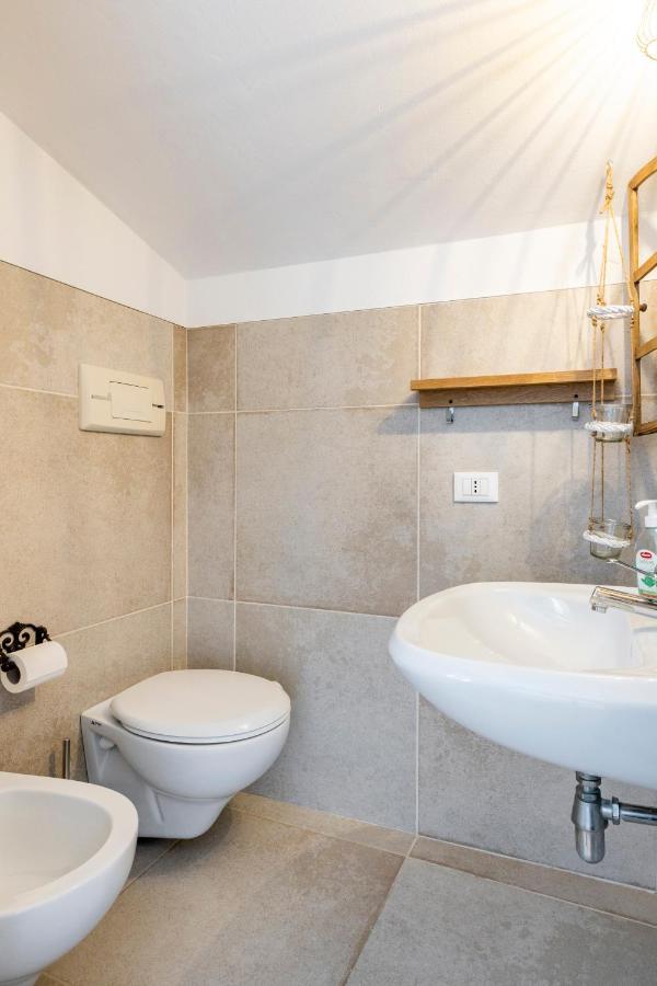 Trendy Aparment With Garage Right By The Lake Sirmione Exterior photo