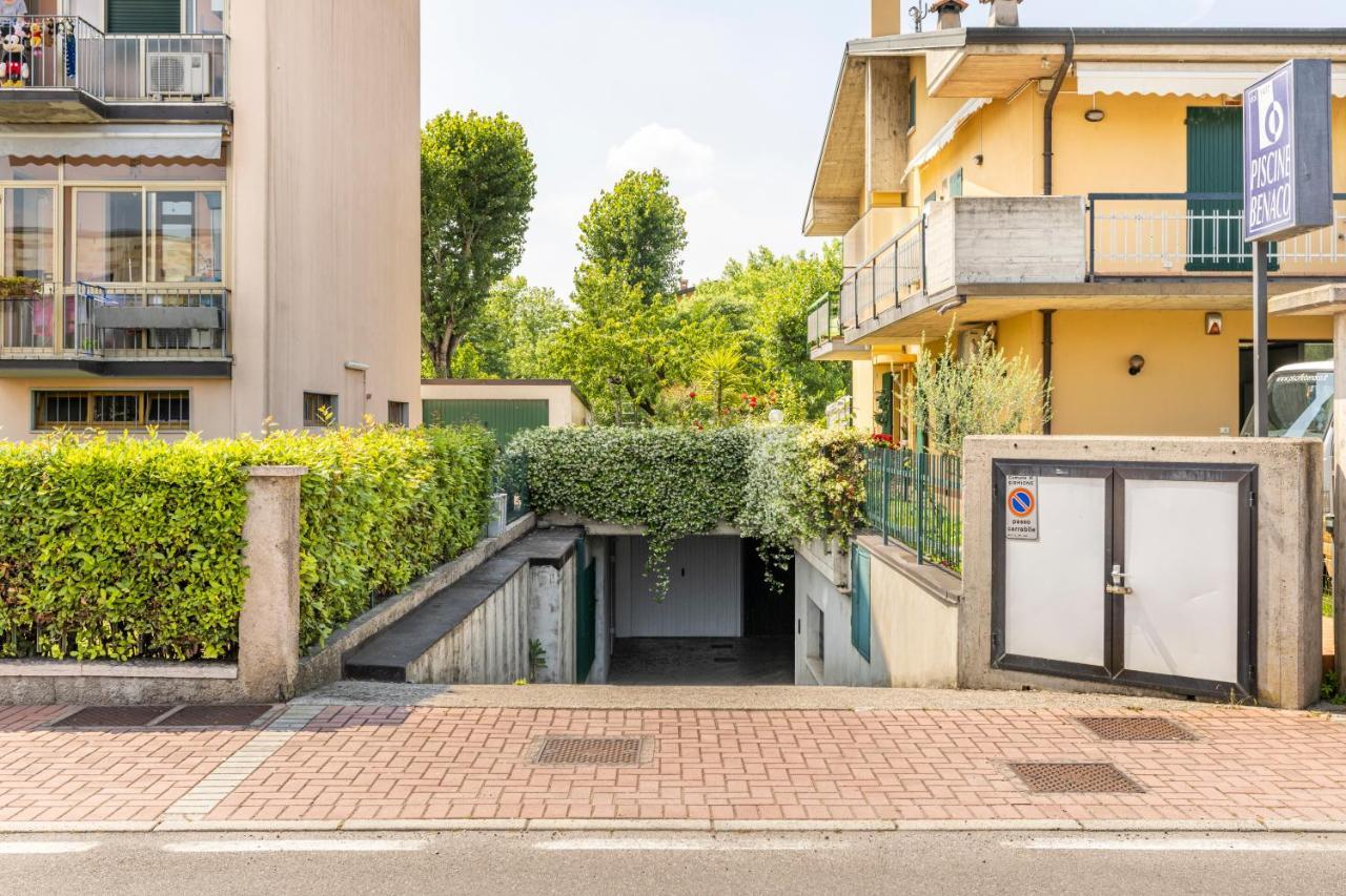 Trendy Aparment With Garage Right By The Lake Sirmione Exterior photo